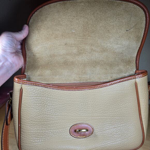 Dooney & Bourke Vintage Equestrian Pebbled Leather Shoulder Bag Cream Brown - Picture 5 of 9